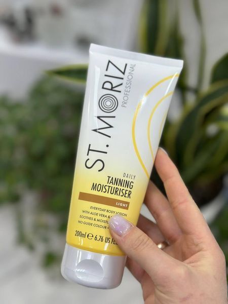 Лосьон увлажняющий для постепенного загара St Moriz Professional Tanning Moisturiser 200мл 2561926120 фото