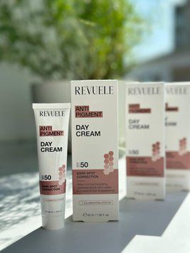 Крем для лица Дневной против пигментации SPF 50 Revuele 40мл 2597446378 фото